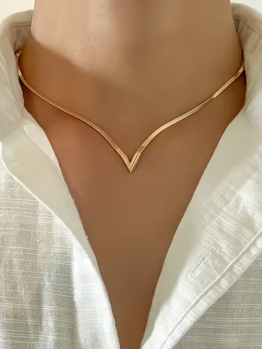 NEW! 18K Gold Plated Elegant- Mimimalist Herringbone Chevron V-Shape Necklace